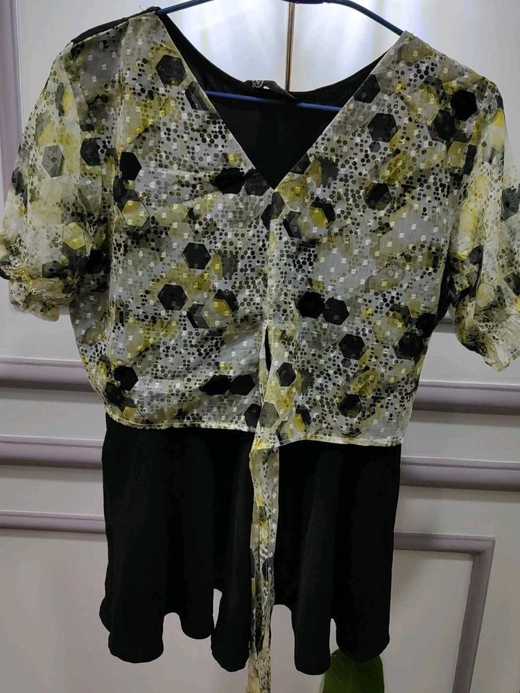 Printed V-Neck Top