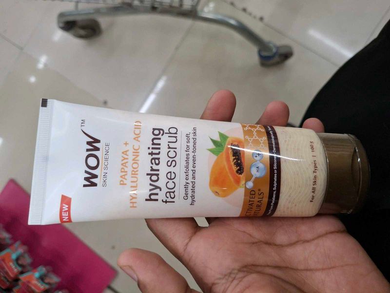 Wow Hydrating Face Scrub , 100gm