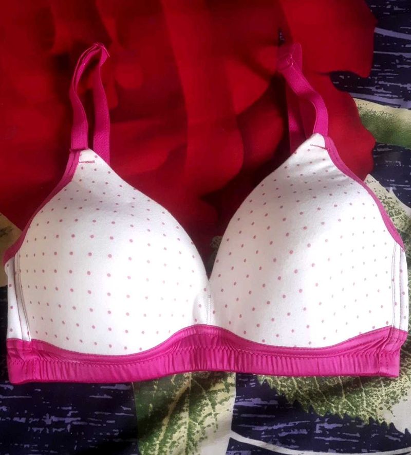 ❤️Clovia White+Pink Lightly Padded Bra