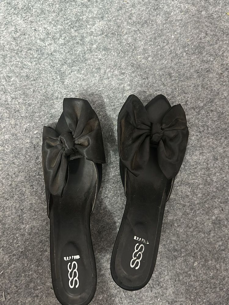 Bow Heels