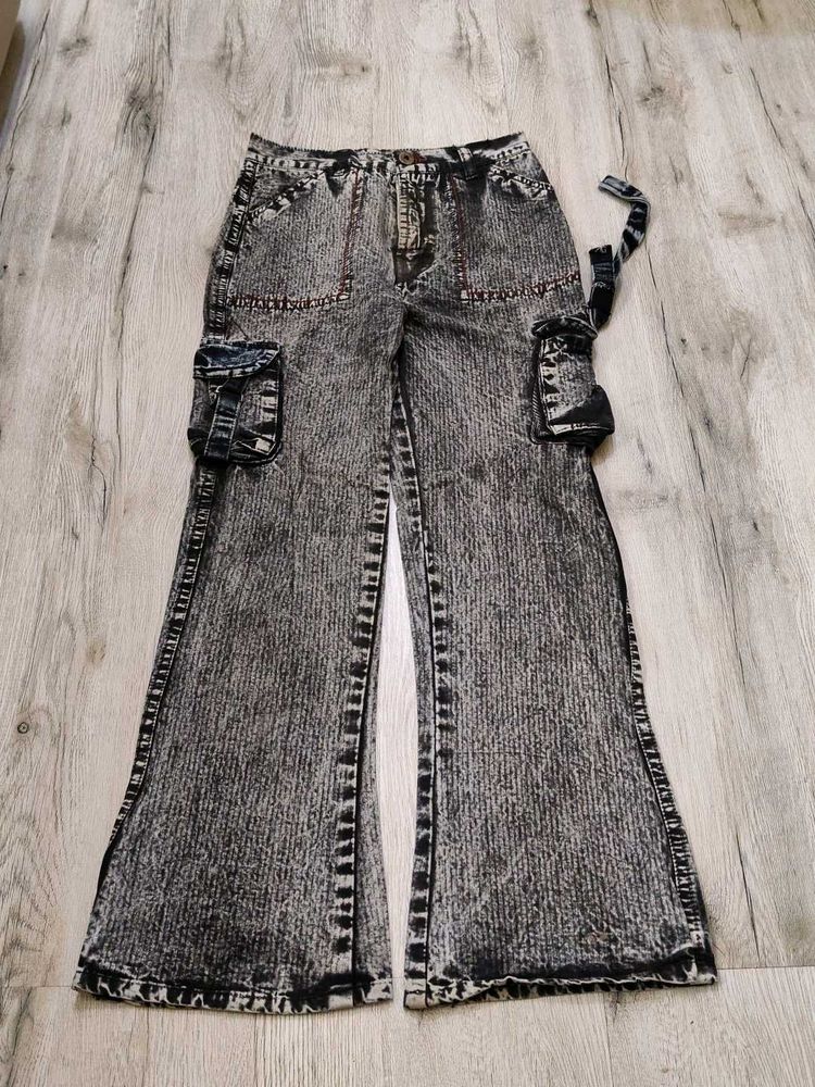 Ma2183 Sabrin bootcut jeans waist 24 inches