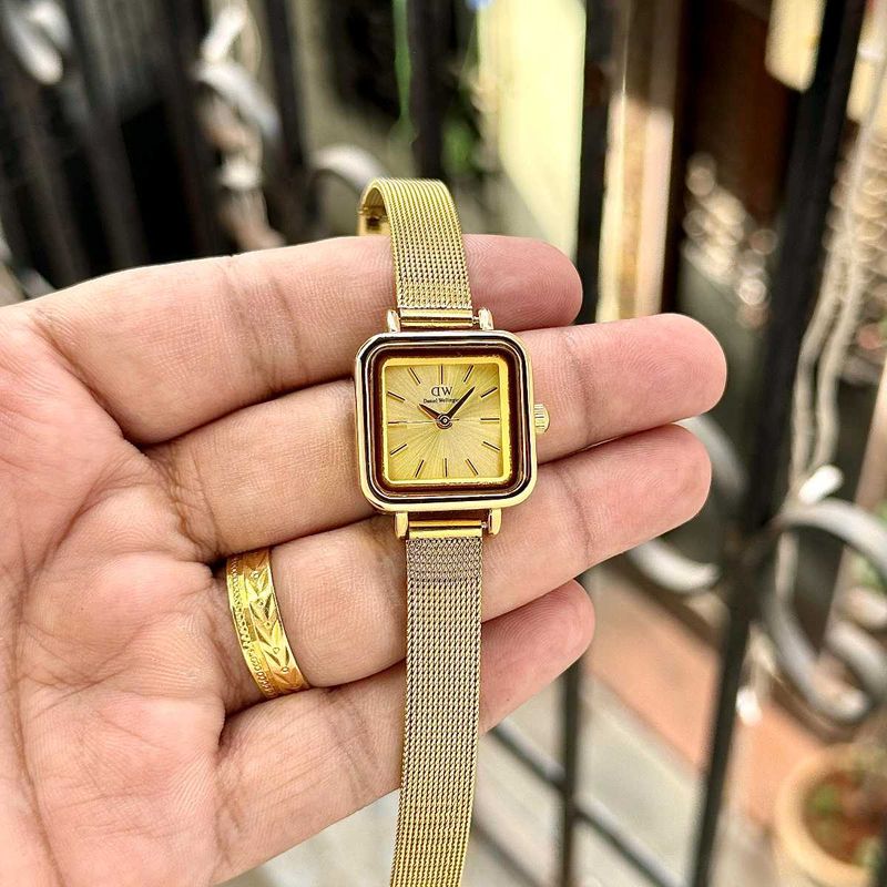 DW SQUARE DIAL PREMIUM LADIES WATCH RESTOCK