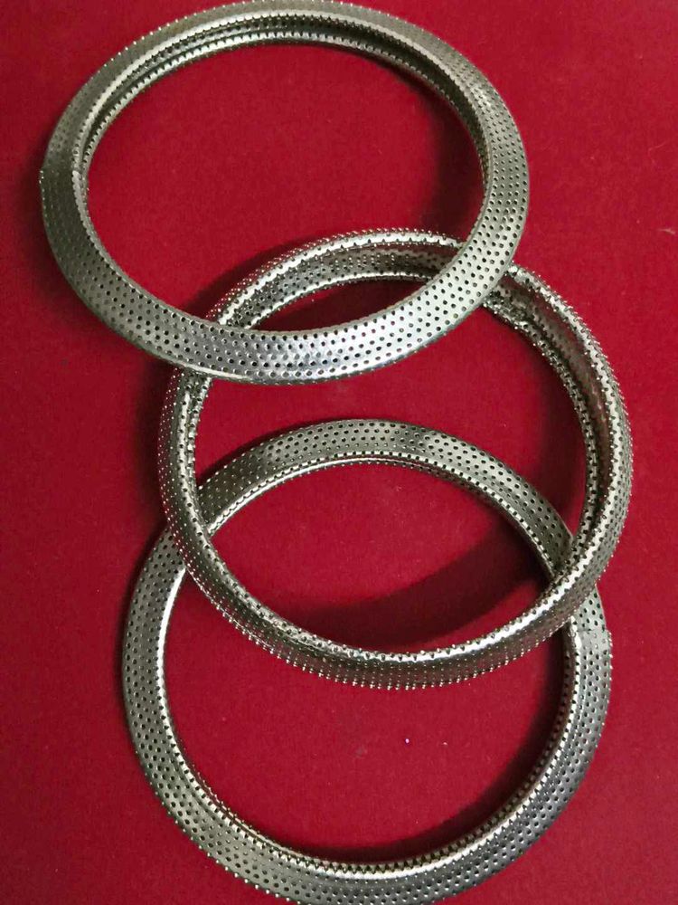 Silver Tone Bangle Set