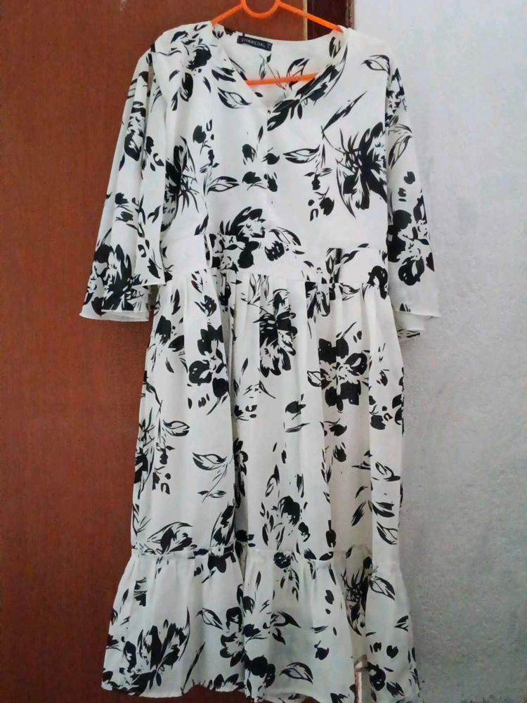 Floral Print Ruffle Hem Dress