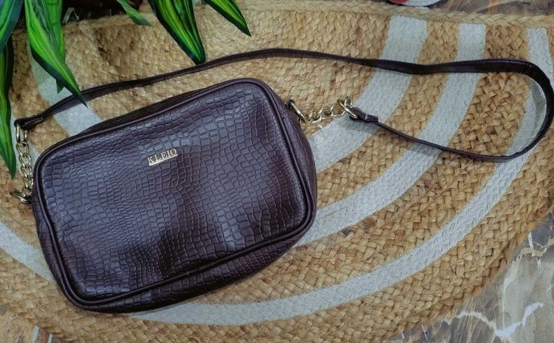 KLEIO SLING BAG 👜