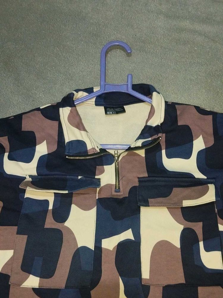 Abstract Print tshirt