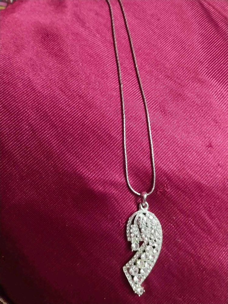 Party Wear 🎉Chain With Pendant