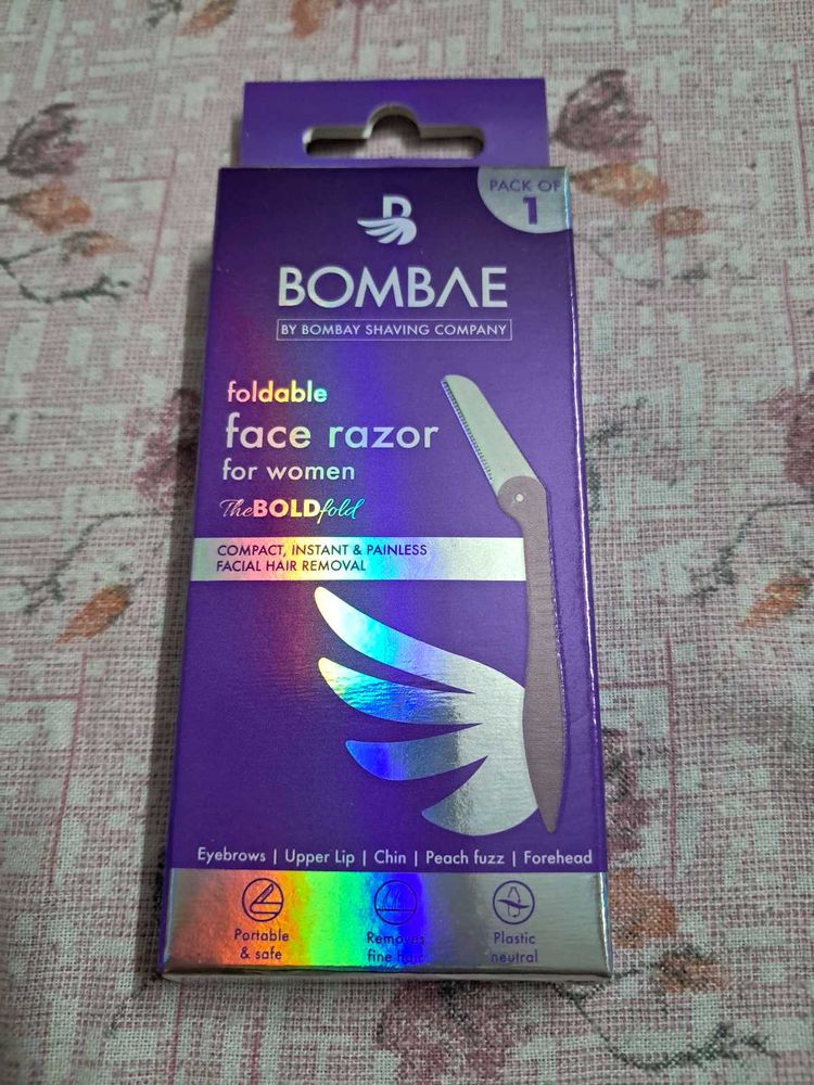 Bombae Razor