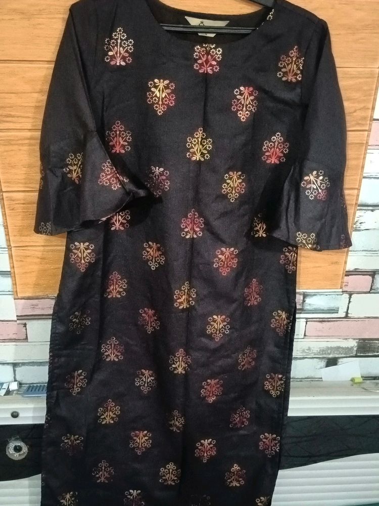 A Quinn Brand Kurta For 38 To 40 Bust Size