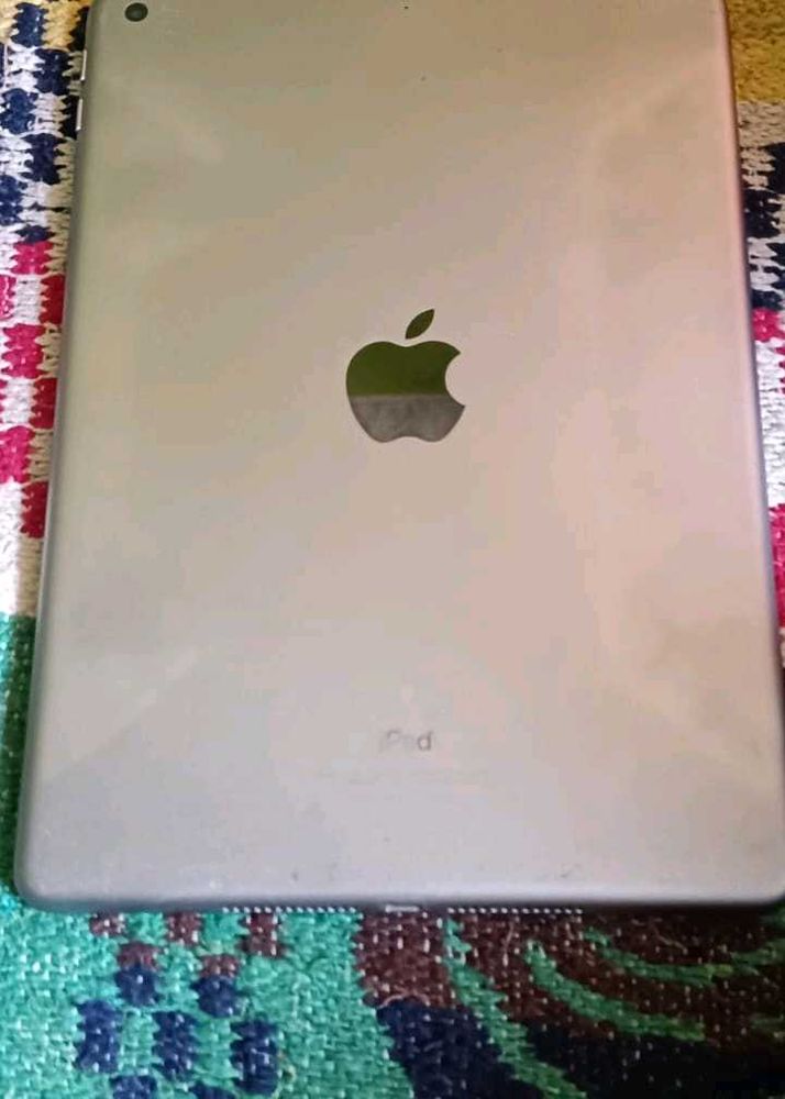 Apple iPad 5th gen
