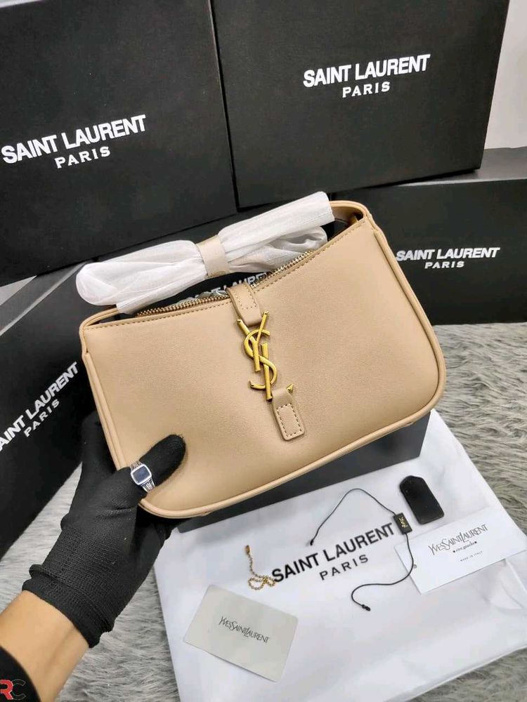 YVES SAINT LAURENT* (YSL) HOBO SHOULDER SLING WD B