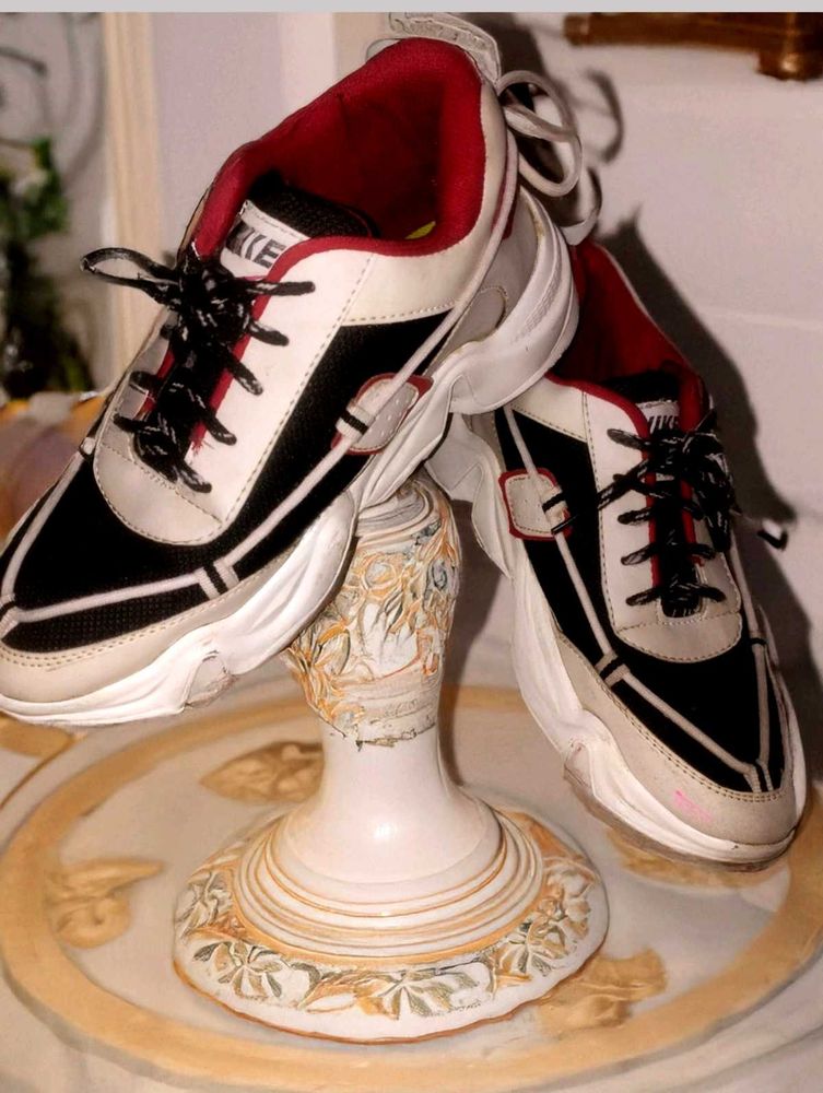 Sneaker For Daily Wear