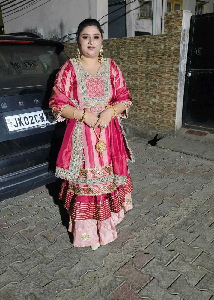 Elegant Pink Salwar Kameez Suit