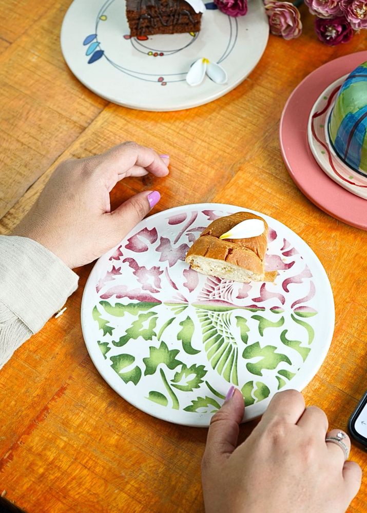 2 Designer Ceramic Floral Plate Set