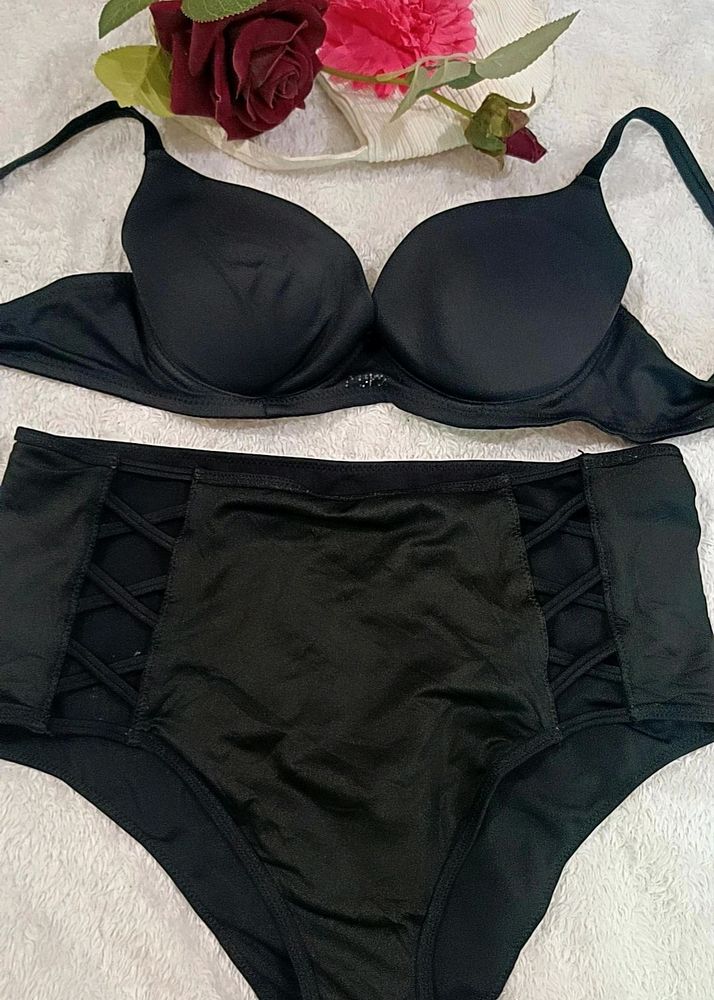 Hot Bra &amp; Brief