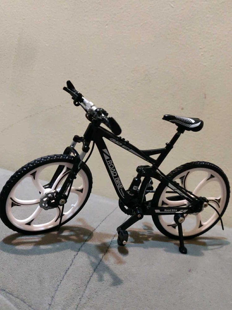 Road Bike Miniature Model