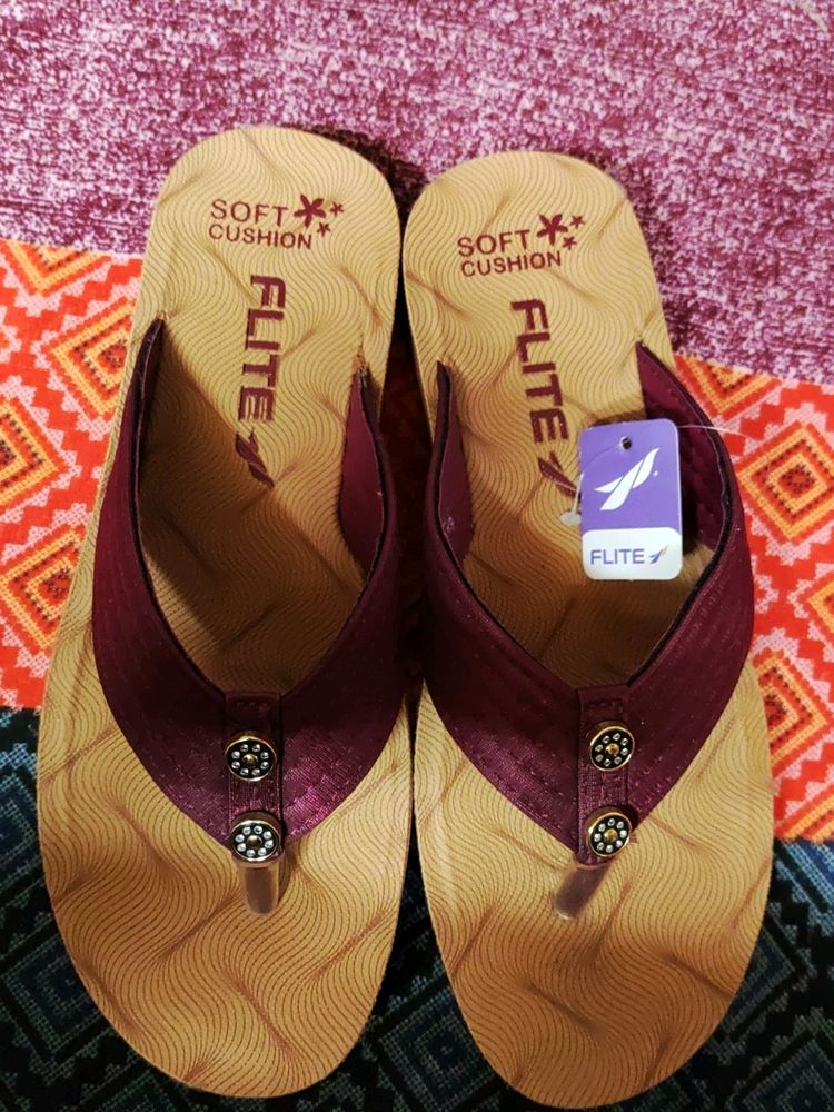 Flite Soft cushion slippers Size 5
