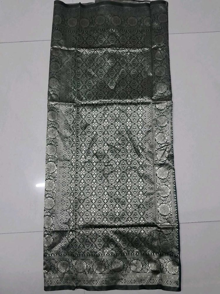 Elegant Banarasi Style Saree