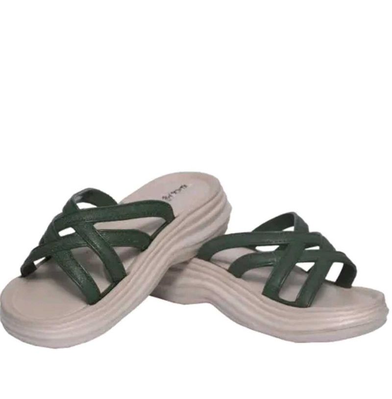 Comfy Green Criss-Cross Flats