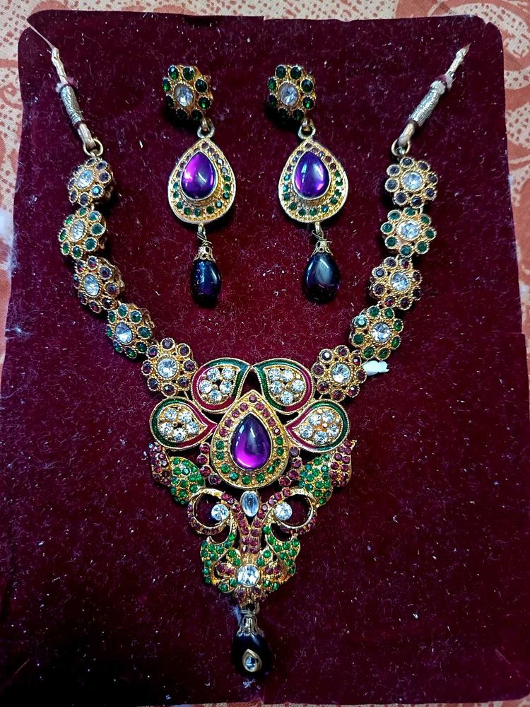 Necklace &amp; Earring Set