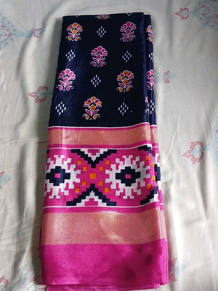 Floral &amp; Geometric Patterned Saree