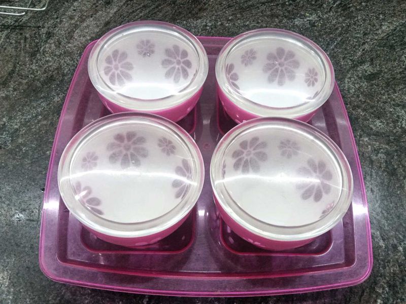 snacks/Dryfruits tray with four lid bowls
