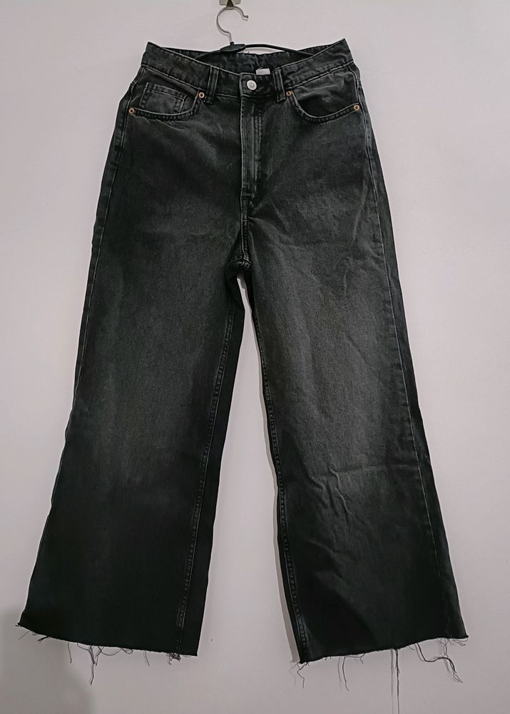H&amp;M High Waist Straight Leg Denim👖