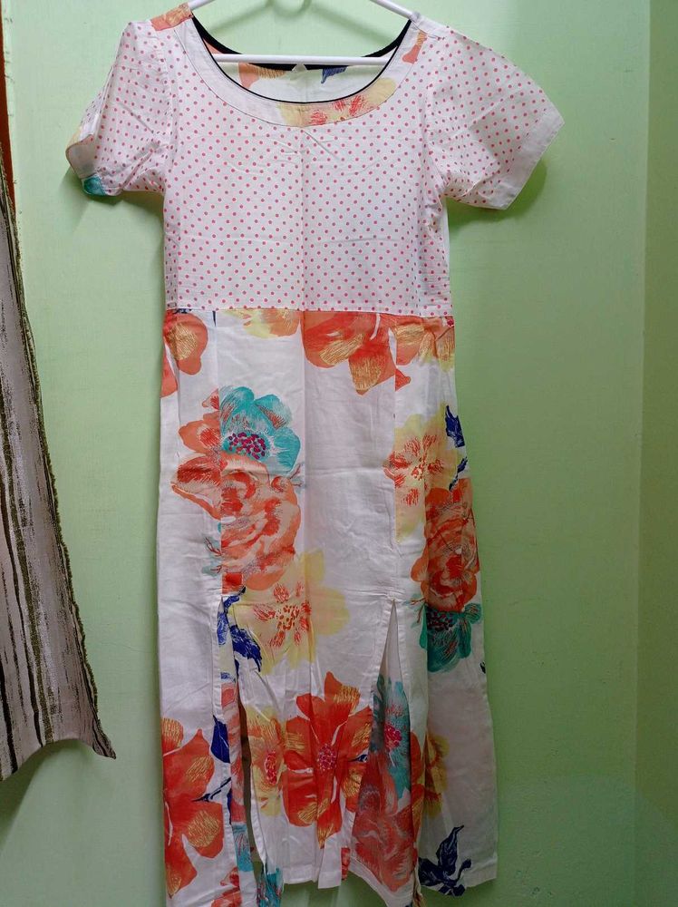 Women Dress / Kurti