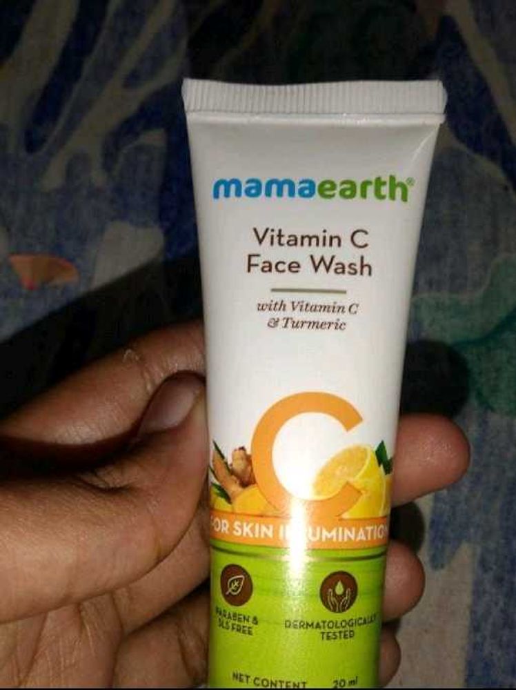 Mamaearth Vitamin C Face Wash