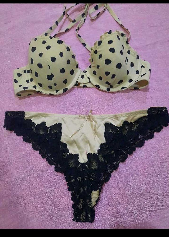 Stylish Bikini Sat