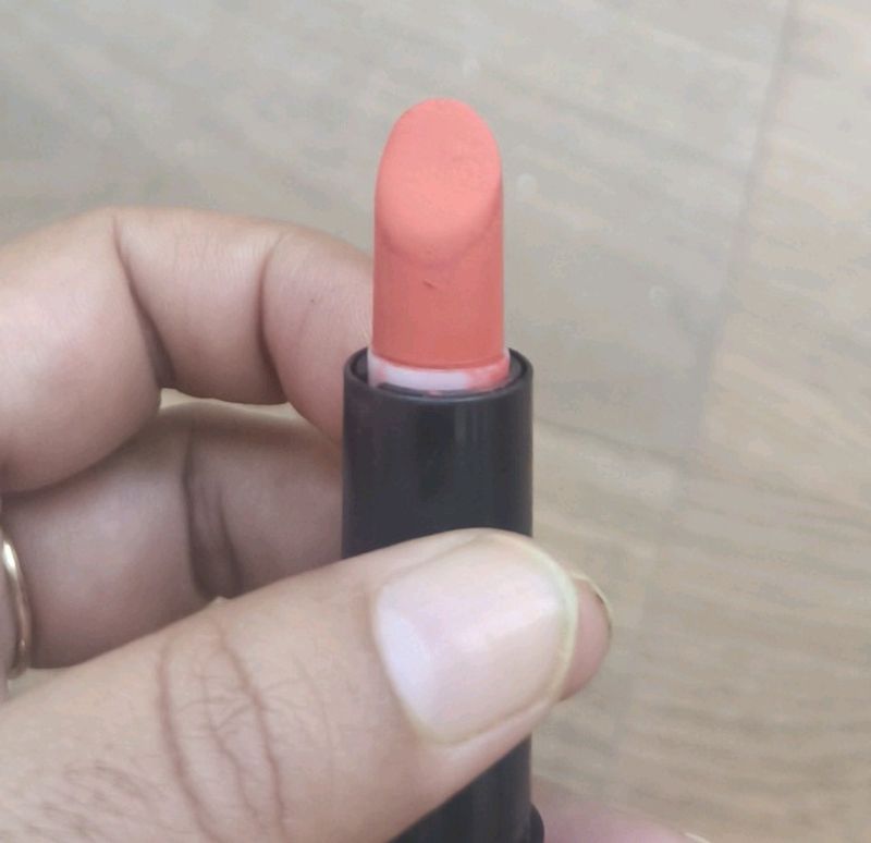 Three Oriflame Lipstick Used