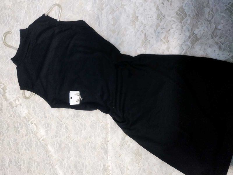 Sleeveless Black Mini Dress