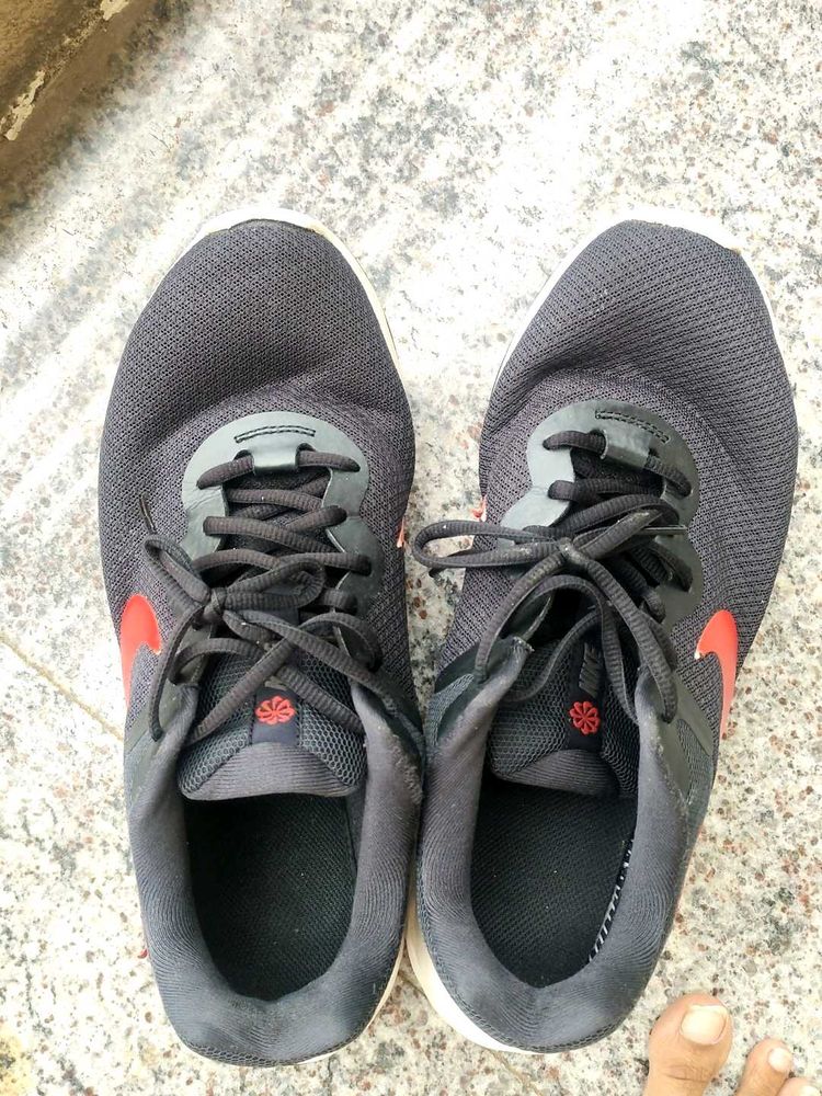 Lightly Used Branded Original Nike Shoe