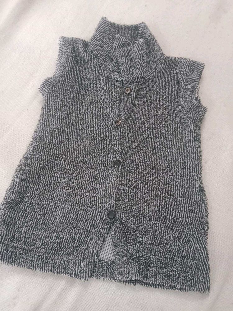 Sleeveless Vest