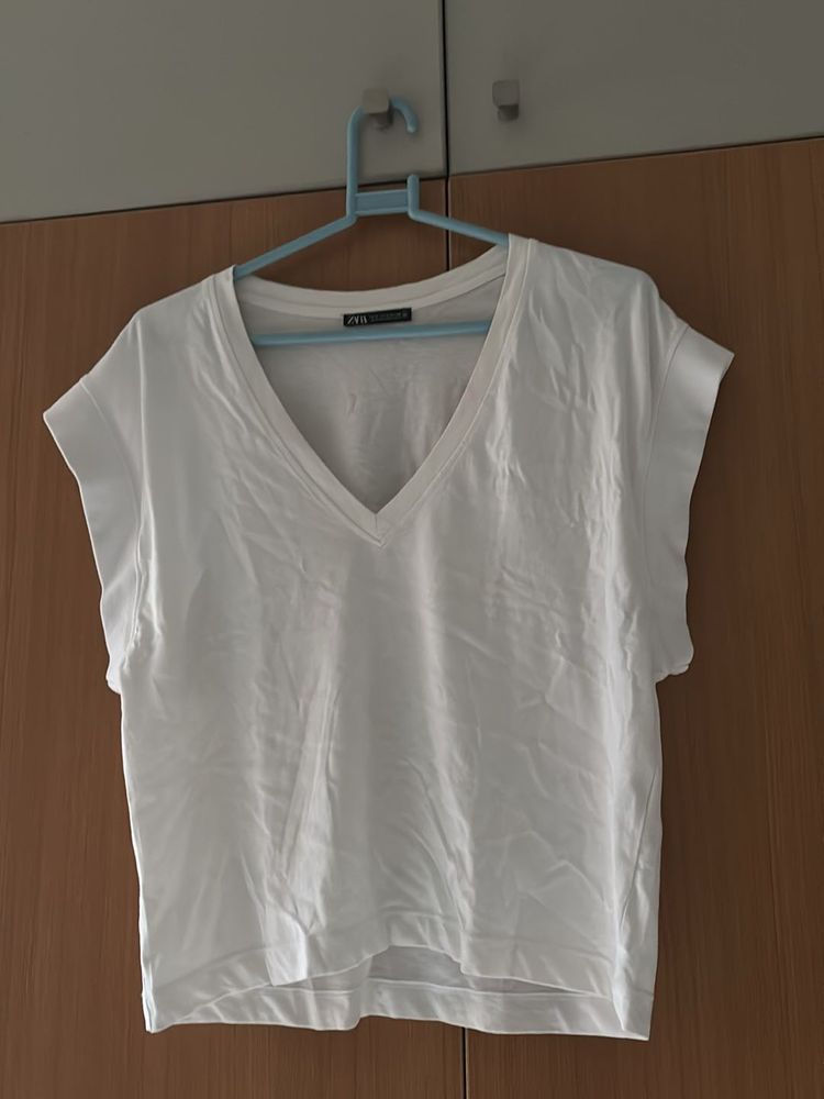 Zara loose comfy V neck T-shirt