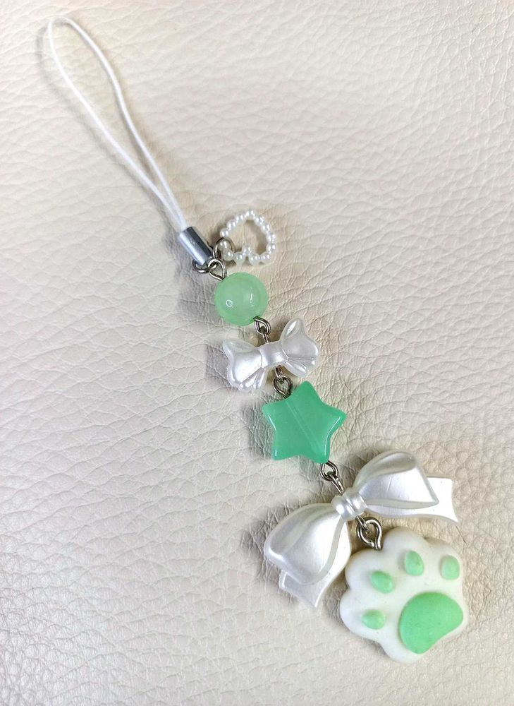 Trendy Handmade Cat Paw Phone Charm - Green