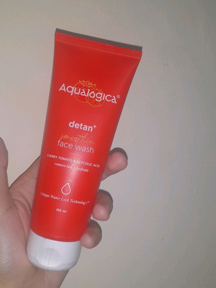 Aqualogica Detan Face Wash