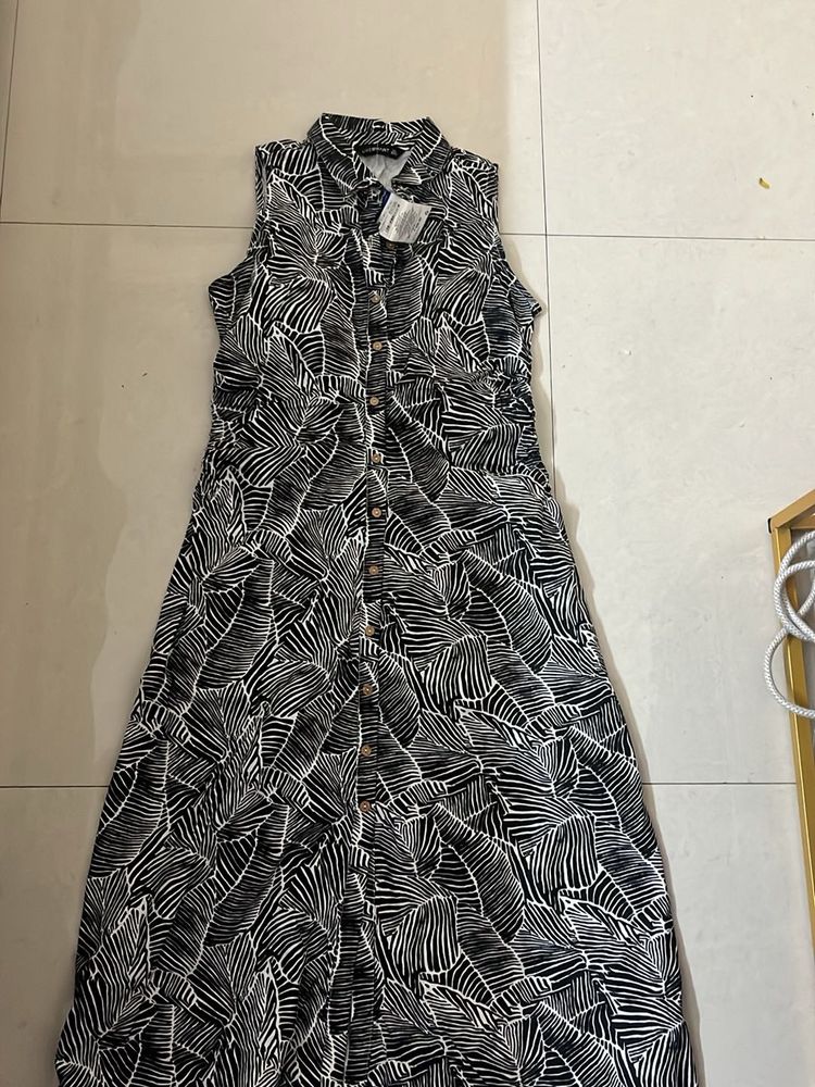 Leaf Print Sleeveless Dress