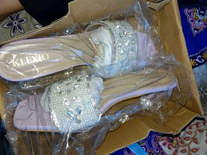 Sparkling Embellished Slides