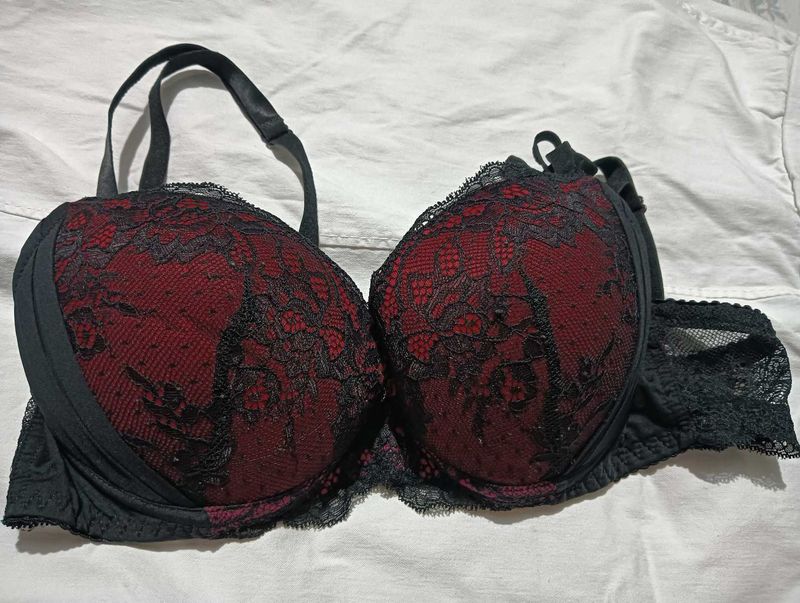 Red &amp; Black Lace Bra🔥