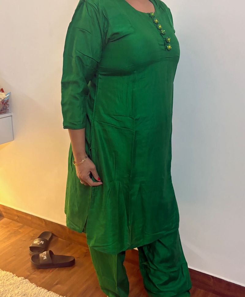 Green Kurta and Pant Set