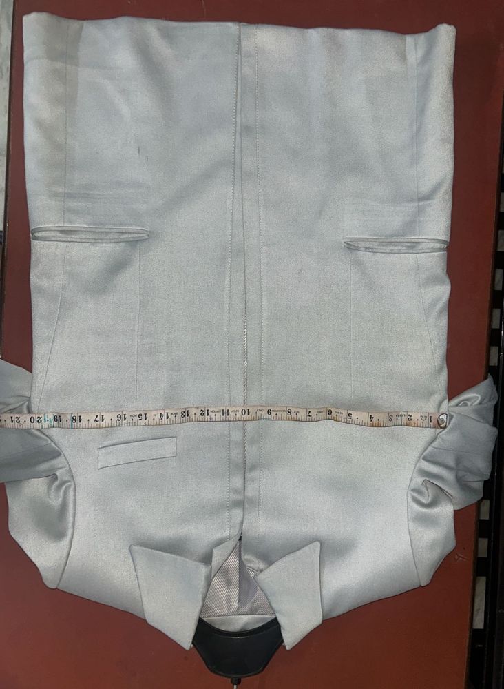 Front Open Buttonless Suit, Best Fit With High Nec