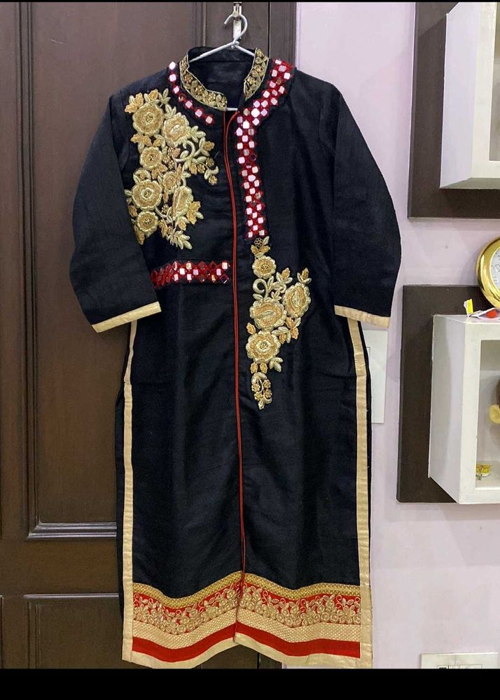 Elegant Embroidered Kurta