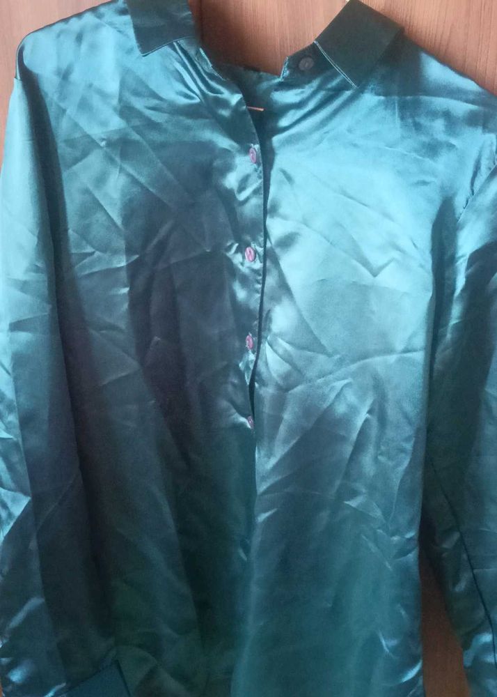 Emerald Green Satin Blouse. Size -XS