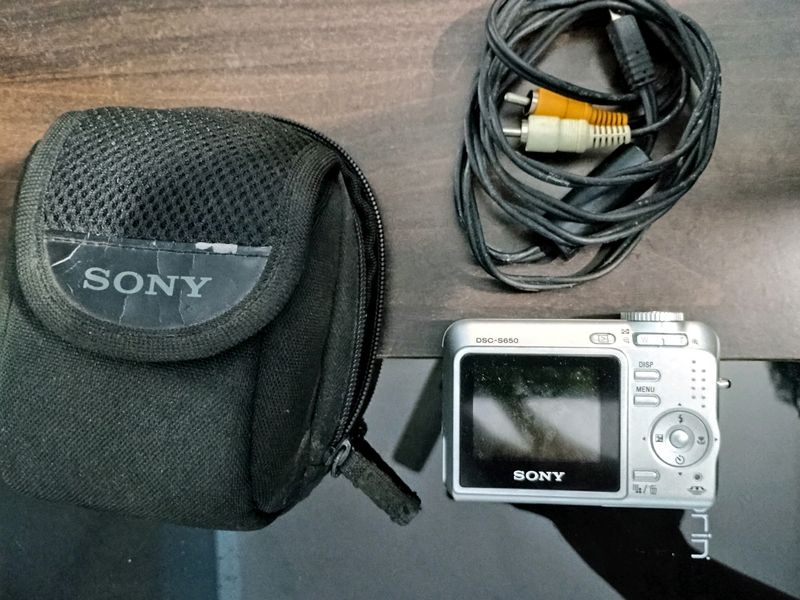 Sony cybershot digital camera (not working)