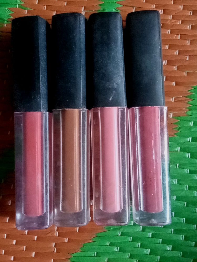 MINI MATTE LIPSTICK