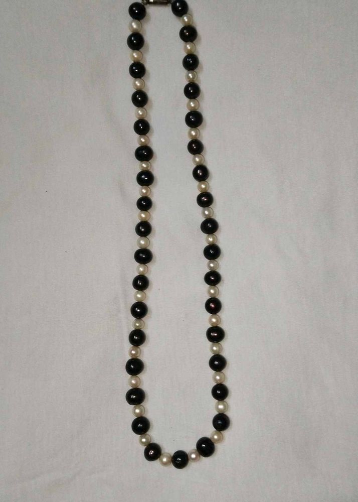 NATURAL REAL BLACK AND WHITE PEARL