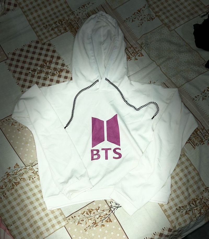 Crop BTS hoodie