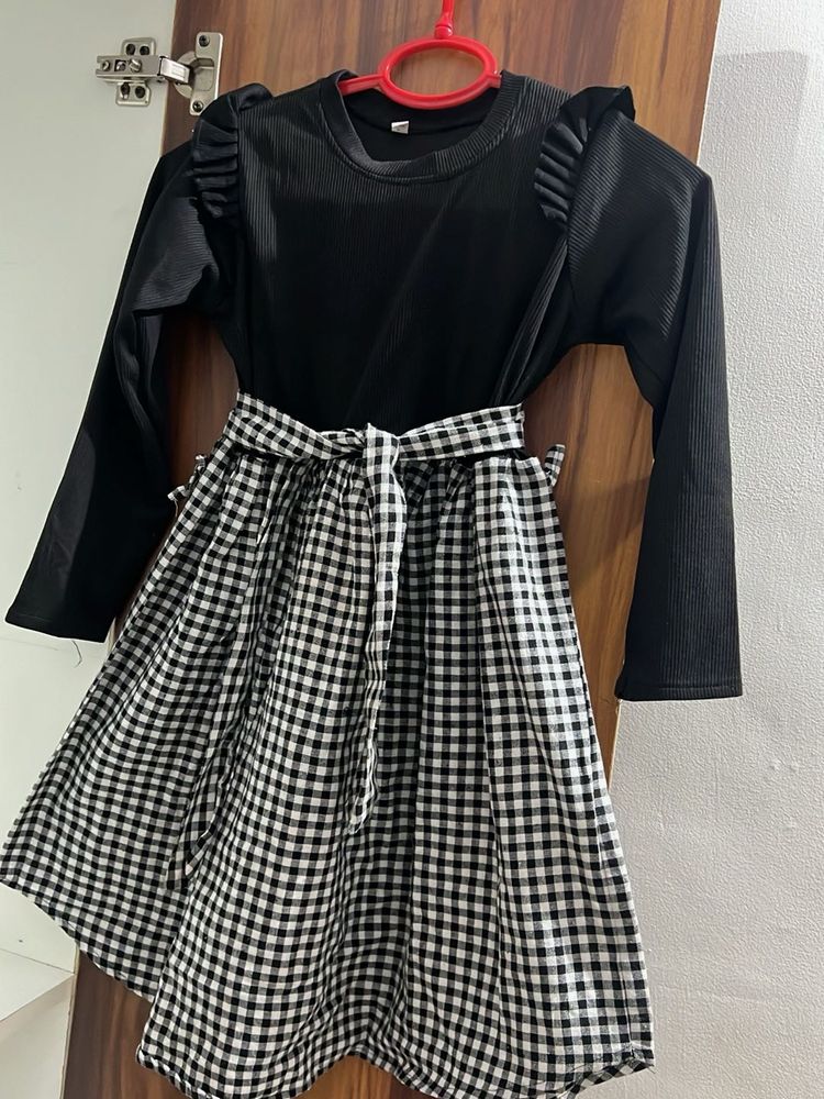 Cute Black &amp; White Girls Dress