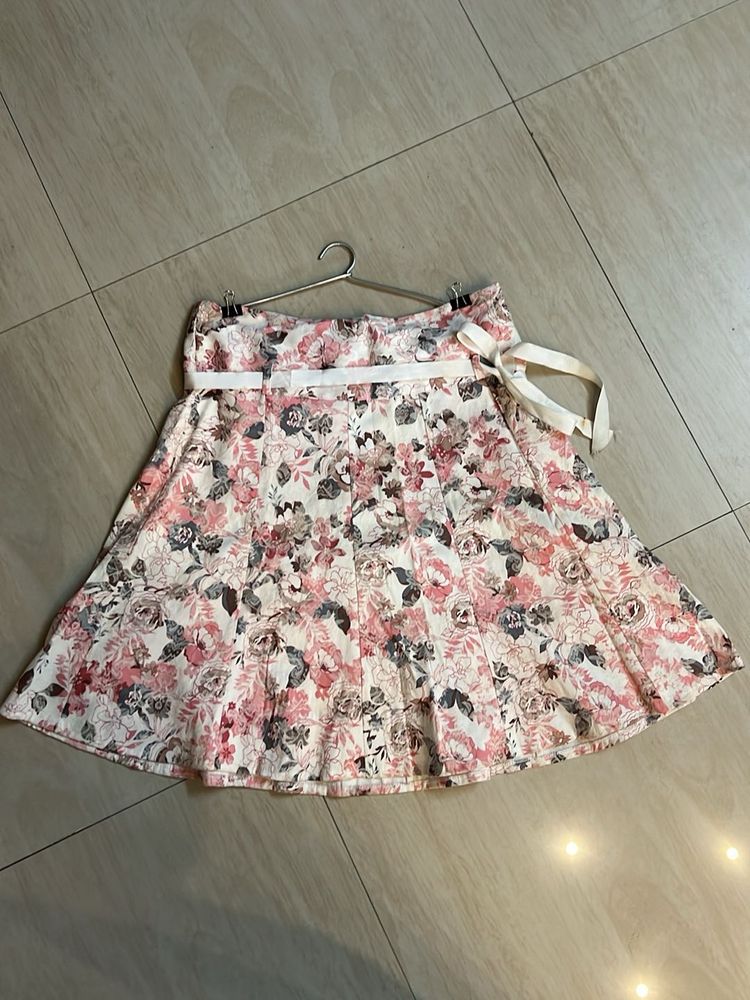 Floral Print Skirt with Tie